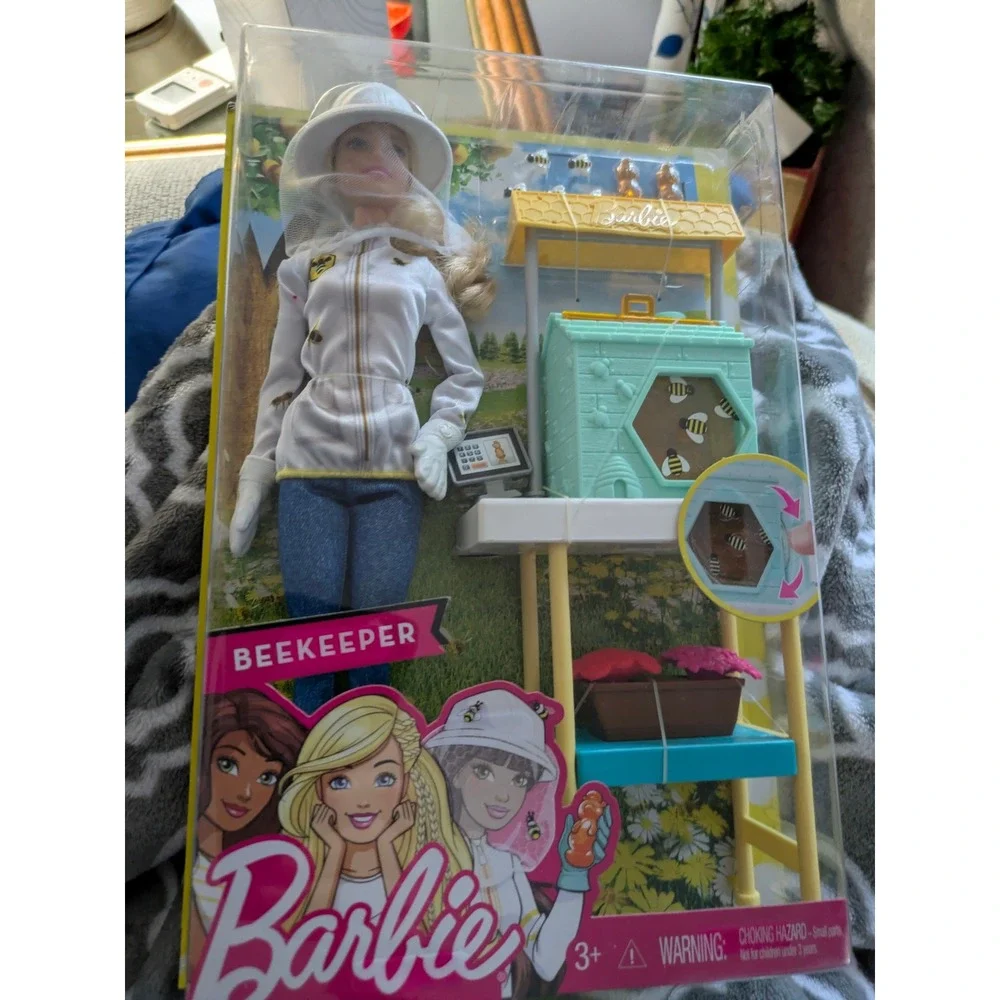 Barbie Beekeeper Career Doll Playset Beehive and Accessories NRFB STEM Collector